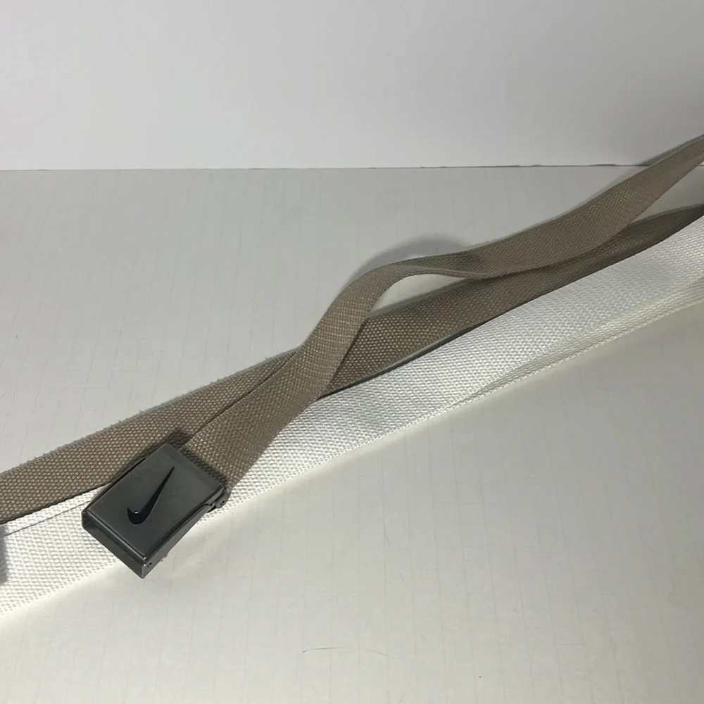 Bundle fabric Nike belts white and tan